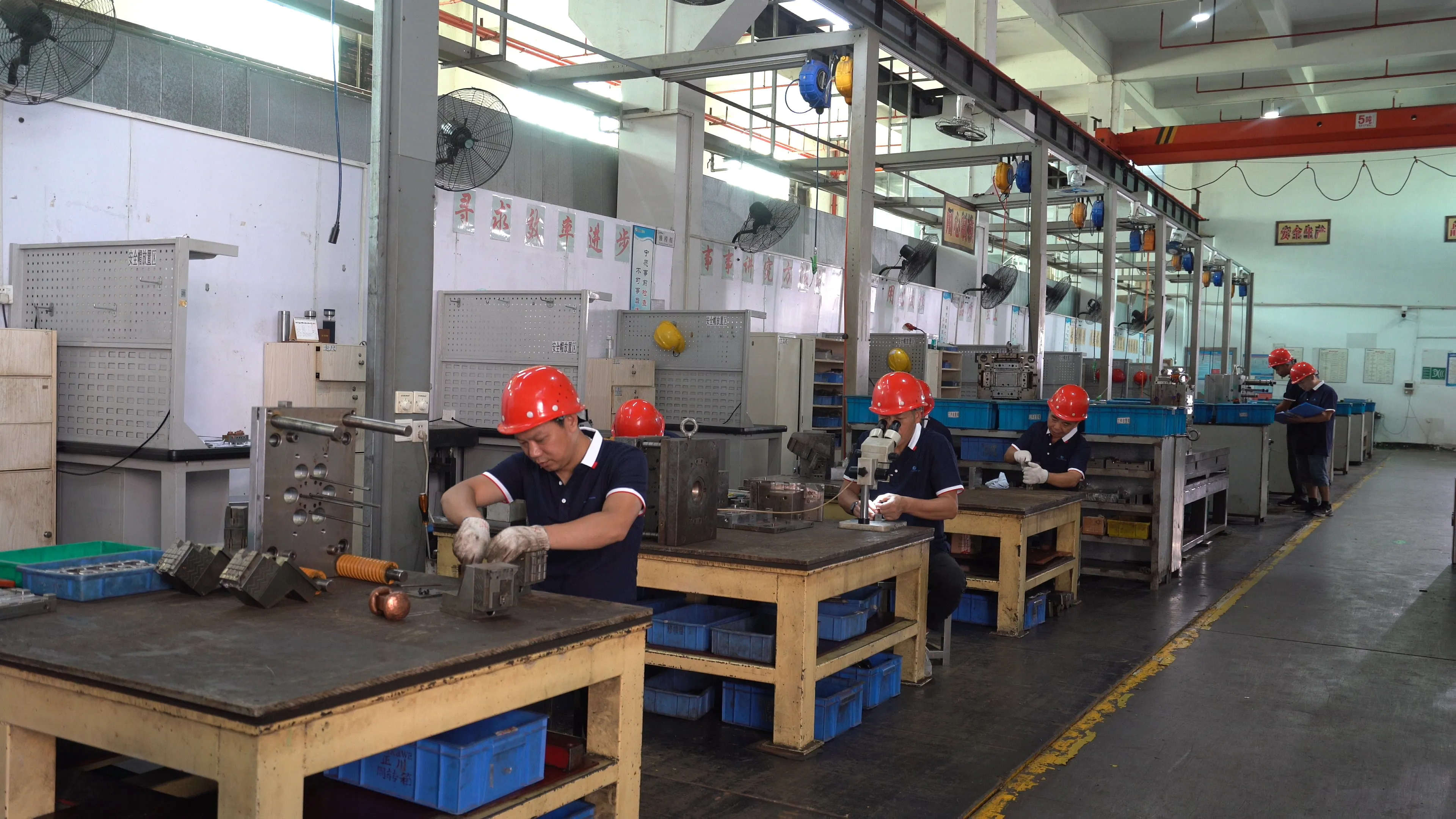 CNC machined metal part